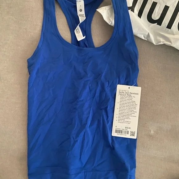NEW Swiftly tech racerback tank top 2.0 waist length size 4 in cerulean blue - Picture 3 of 3